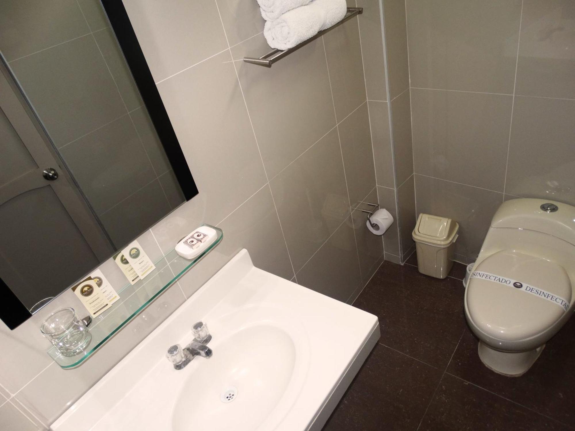 Hotel Gran Sipan Chiclayo Pokoj fotografie